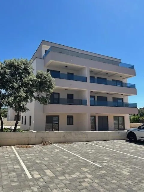 Apartman Lejana 만드레