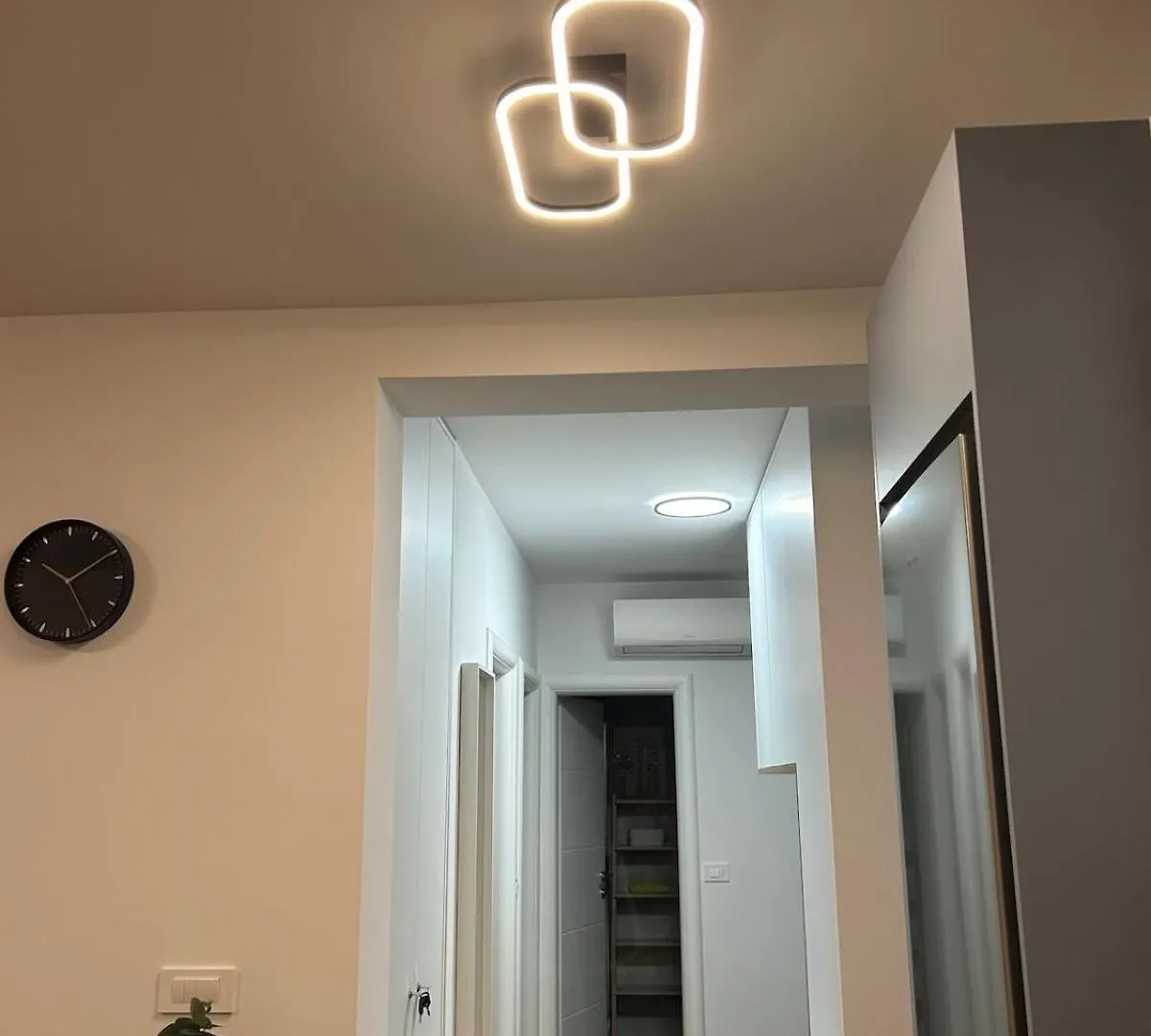아파트 Apartman Lejana 만드레