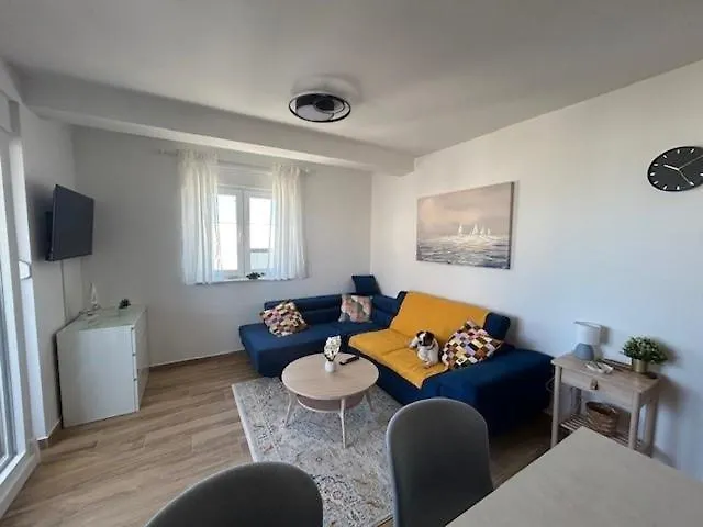 Apartman Lejana 만드레 아파트